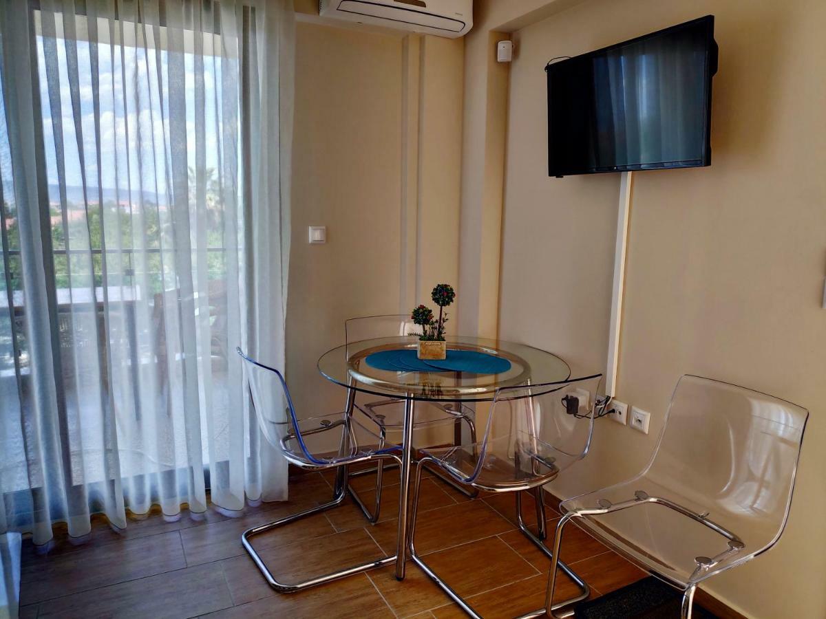 Ofrynio Deluxe Apartments Ofrínion Extérieur photo